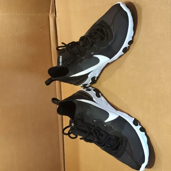 Nike React element 55 men's size 8 black