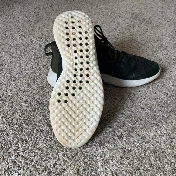 Nike Renew Rival Running Shoes in size 8.5