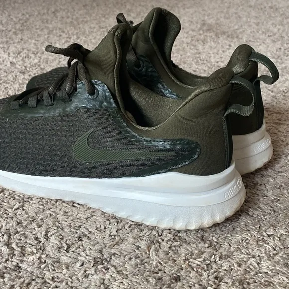 Nike Renew Rival Running Shoes in size 8.5