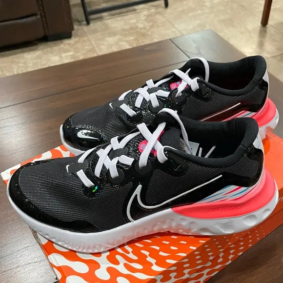 Nike Renew Run Light running shoes