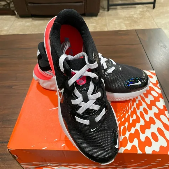 Nike Renew Run Light running shoes