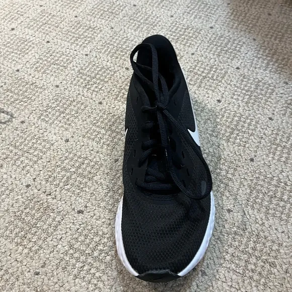 Nike Revolution 5 Running Shoes.