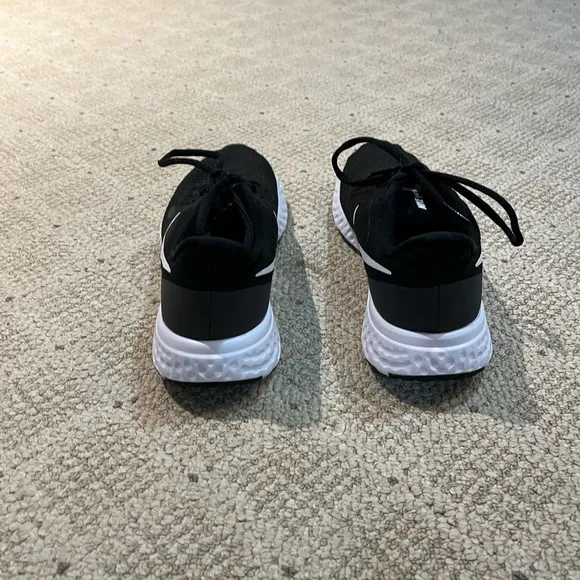 Nike Revolution 5 Running Shoes.