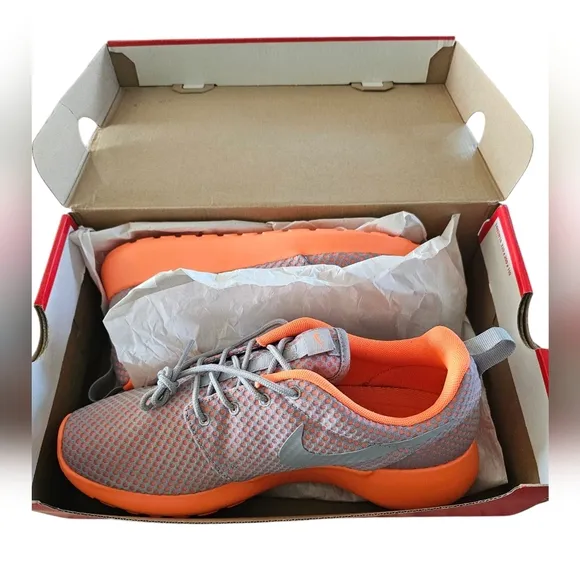 Nike Roshe One Men's Gray / Orange Athletic Shoes, Sz 9 NIB