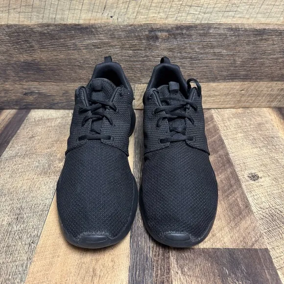 Nike Roshe One Triple Black Athletic Running Sneakers Size 13 Men’s - 511881-026