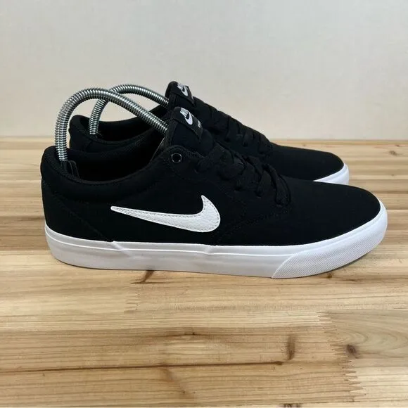 Nike SB Charge Canvas casual skate sneakers Mens 11 Black White NEW