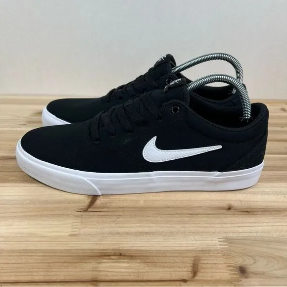 Nike SB Charge Canvas casual skate sneakers Mens 11 Black White NEW