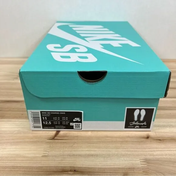 Nike SB Charge Canvas casual skate sneakers Mens 11 Black White NEW