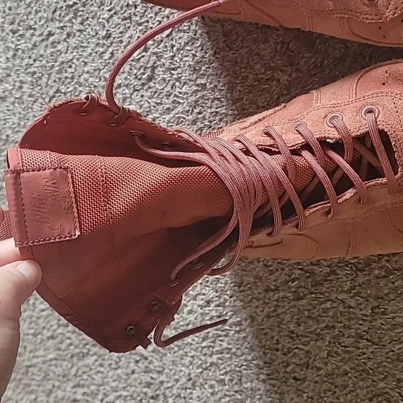 Nike SF Air Force AF1 dusty peach hightop sneaker shoes size 11.5