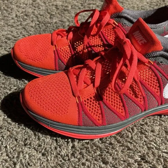 Nike Shoes Men Size 8.5 Flyknit lunar 2 Light Crimson Orange 620465 2013‎