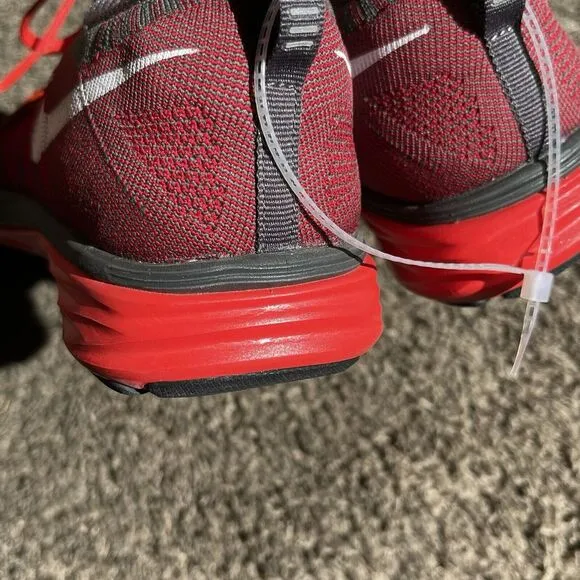 Nike Shoes Men Size 8.5 Flyknit lunar 2 Light Crimson Orange 620465 2013‎