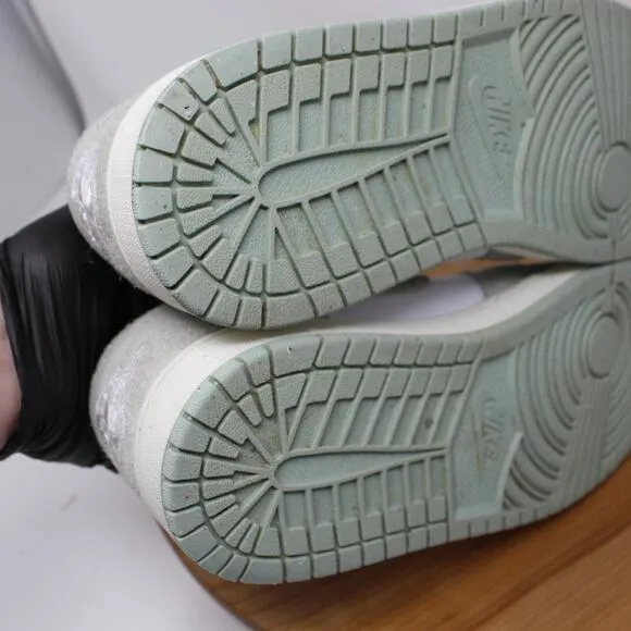 Nike Shoes Mens 11 Air Jordan 1 Low SE Seafoam Sneakers White Green Streetwear