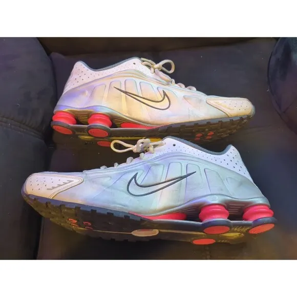 Nike Shox R4 Retro Men's Size 14 Shoes Metallic Silver Comet Red Sneakers