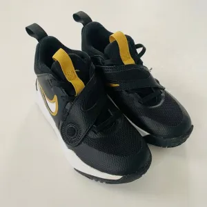 Nike | Team Hustle D 11 Basketball Shoes EUC 11c Black Gold