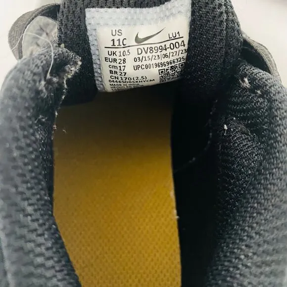 Nike | Team Hustle D 11 Basketball Shoes EUC 11c Black Gold
