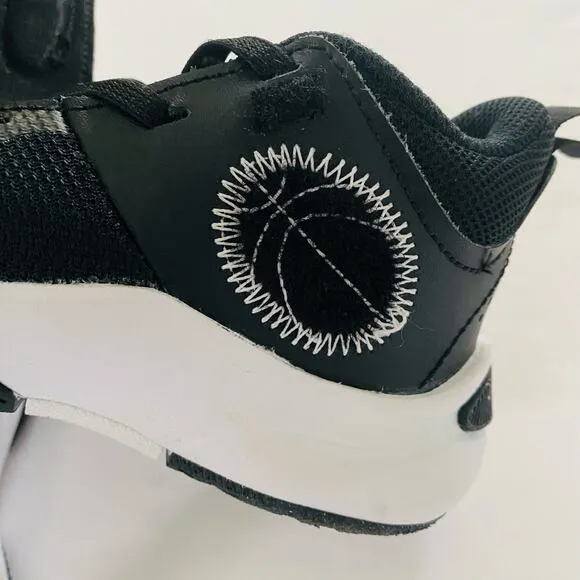 Nike | Team Hustle D 11 Basketball Shoes EUC 11c Black Gold