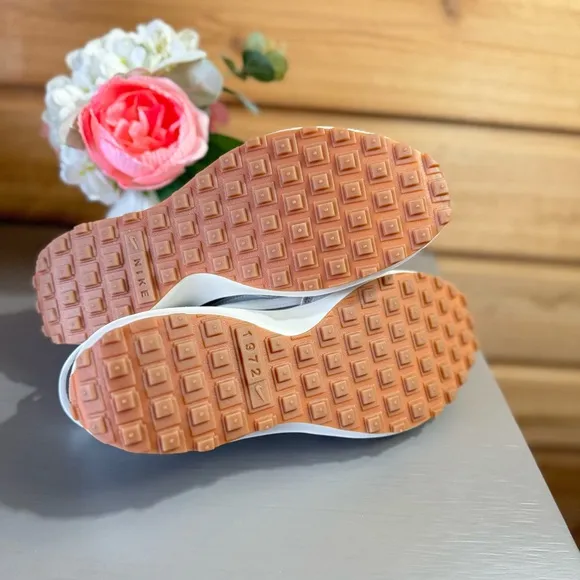 Nike Waffle Debut 'Light Pumice - Photon Dust DH9523-006 Multi-Size