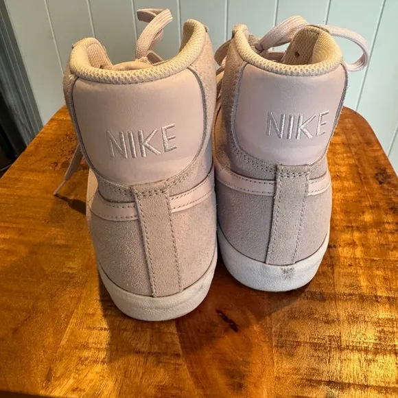 NIKE Youth kids 6Y Blazer Mid '77 Suede GS light violet shoes