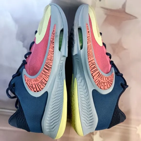 Nike Zoom Freak 4 NRG 'Unknown' DO9680-400 Men’s Size 8.5 Basketball Shoes