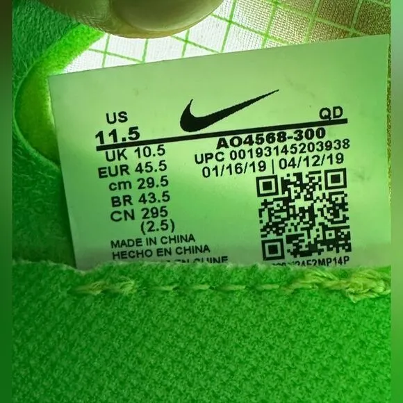 Nike ZoomX Vaporfly Next% Volt Mens Size 11.5 Lime Green Shoes