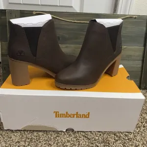 NWB Timberland Allington Mid Chelsea Boot Women's 6 Med Brown