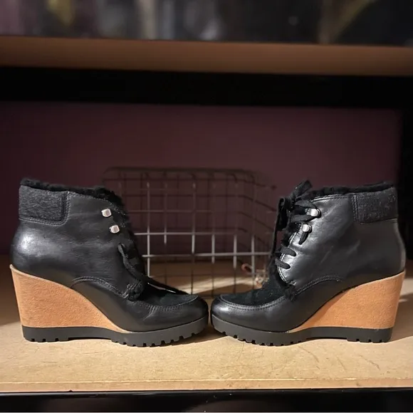 NWOB $328 Cole Haan | Henson | Sheep Fur | Wedge Winter Booties | Black Leather
