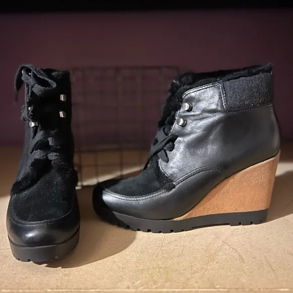 NWOB $328 Cole Haan | Henson | Sheep Fur | Wedge Winter Booties | Black Leather