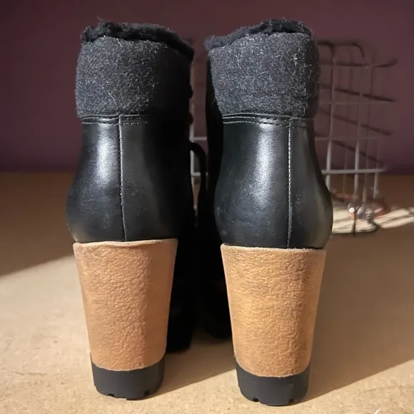 NWOB $328 Cole Haan | Henson | Sheep Fur | Wedge Winter Booties | Black Leather