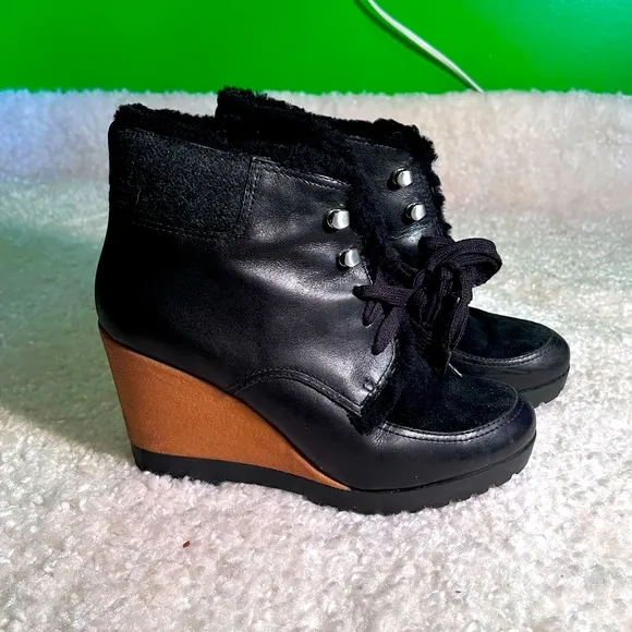 NWOB $328 Cole Haan | Henson | Sheep Fur | Wedge Winter Booties | Black Leather