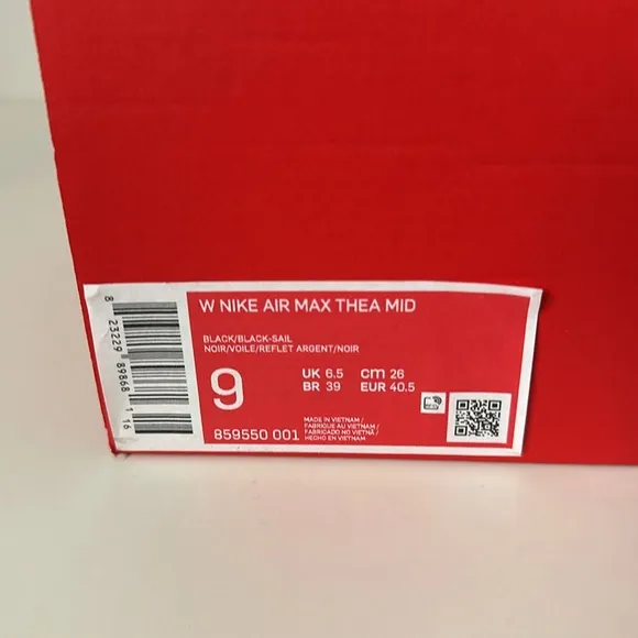 NWOB Nike Air Max Thea Mid Sz 9, Black