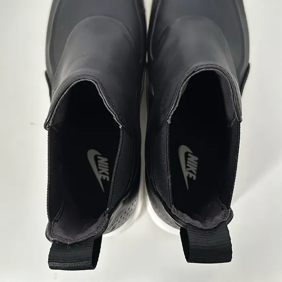 NWOB Nike Air Max Thea Mid Sz 9, Black