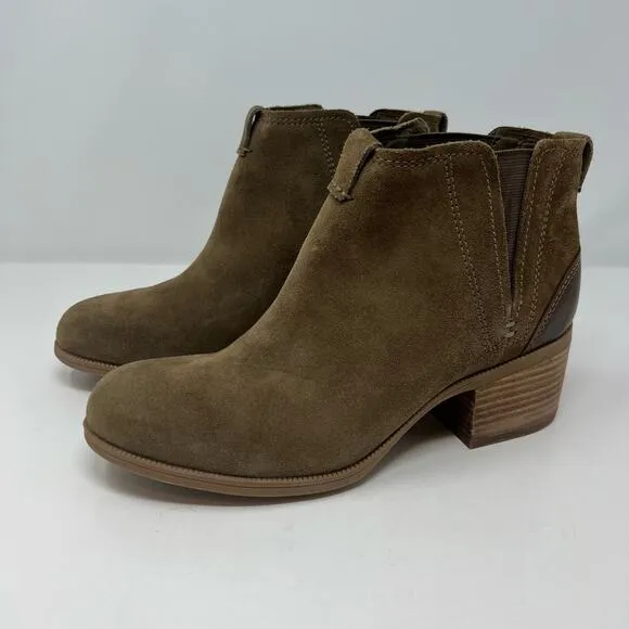 NWOT Clarks Ankle Booties Women's Size 10 Brown Suede Brown