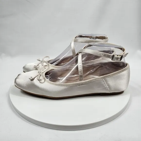 NWOT Dolce Vita Reilly Ballet Flat Satin Square Toe Buckle Ankle Strap White 7.5