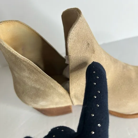 NWOT Free People Charm Double V Ankle Camel Suede Boots