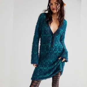 NWOT FREE PEOPLE GREEN BALSAM FUZZY FEELINGS MINI SWEATER DRESS SIZE XS