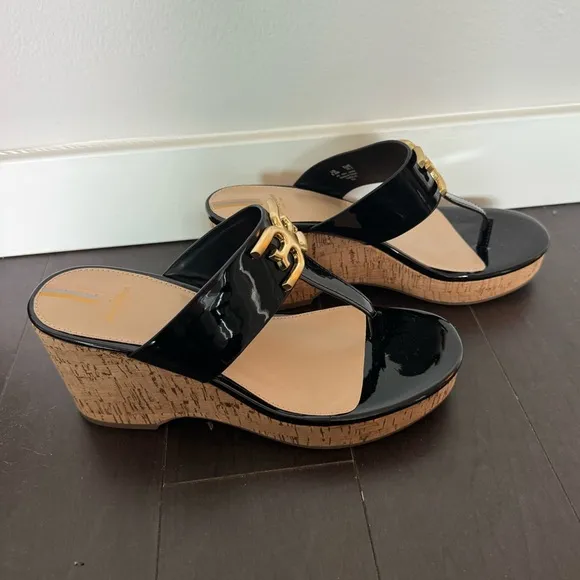 NWOT Sam Edelman Yardlie Black Wedge Sandals