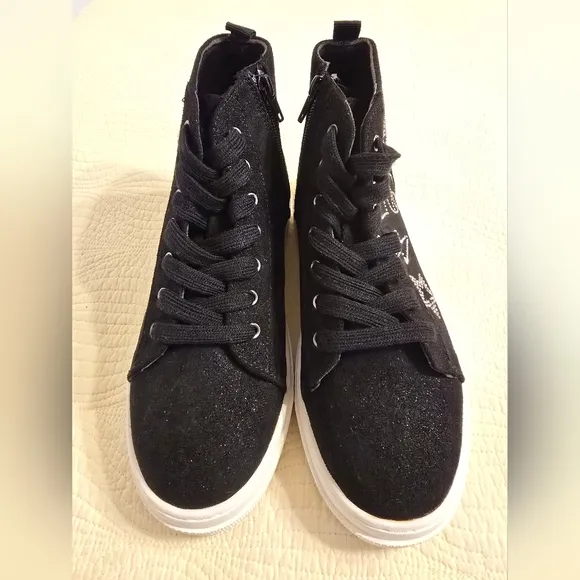 NWOT Steve Madden Girls High Tops Sneakers with Silver Embellishments
