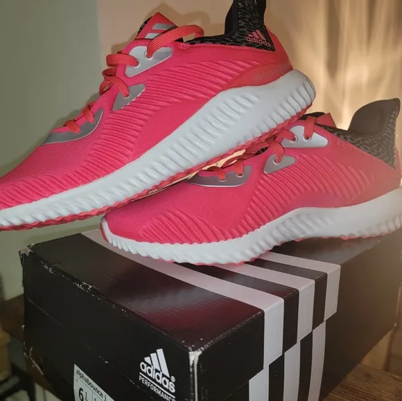 NWT Adidas Alphabounce J Running Shoes Bright Pink w/Cheetah Print in Black/Gray