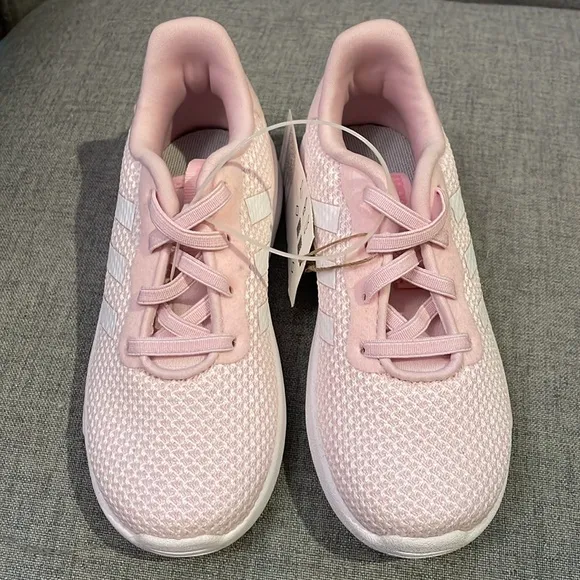 NWT Adidas Racer TR 2.0 Running shoes. Super cute! Sz 10K