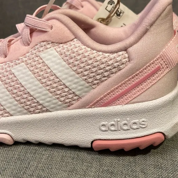 NWT Adidas Racer TR 2.0 Running shoes. Super cute! Sz 10K