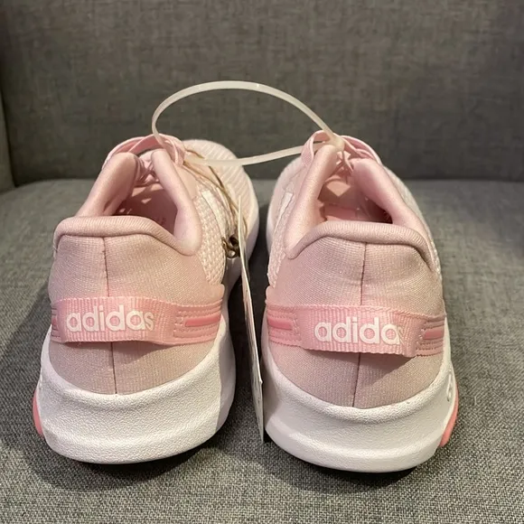 NWT Adidas Racer TR 2.0 Running shoes. Super cute! Sz 10K