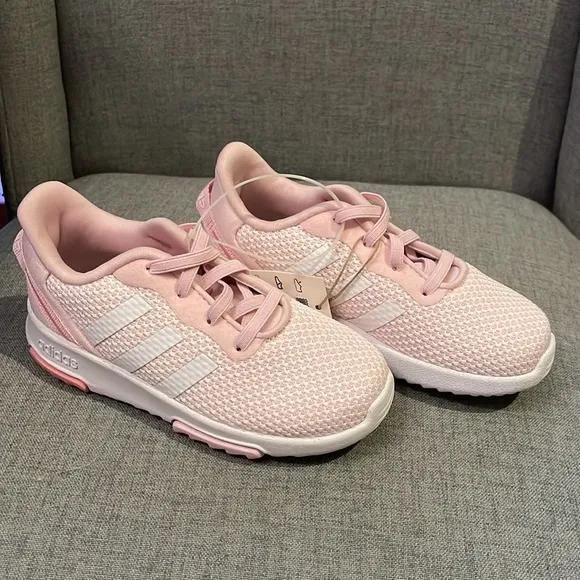 NWT Adidas Racer TR 2.0 Running shoes. Super cute! Sz 10K