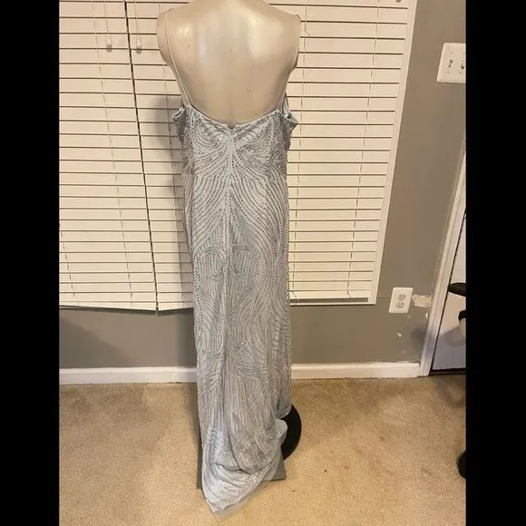 NWT Aidan by Aidan Mattox Women's Spaghetti Strap Beaded Gown $495