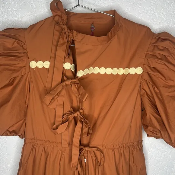 NWT Celia B TYRA MIDI DRESS-BROWN Medium