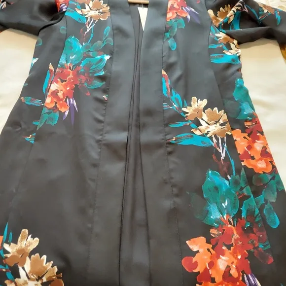 NWT Chico's Drama Duster Tulip Sleeve Jacket Floral on Black 3/4 Sleeve …