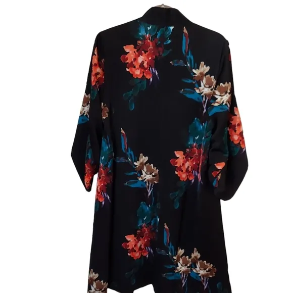 NWT Chico's Drama Duster Tulip Sleeve Jacket Floral on Black 3/4 Sleeve …