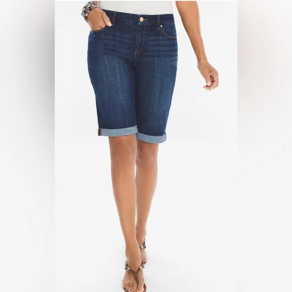 NWT Chico’s So Slimming Girlfriend Short Size 8