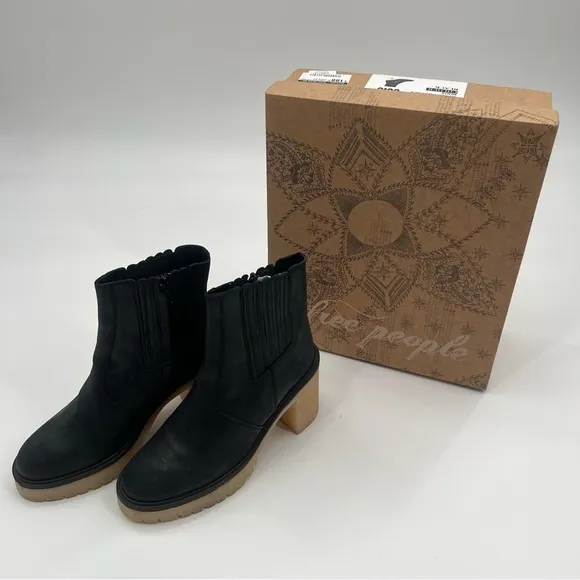NWT Free People James Chelsea Black Boots Chunky Feels Ankle Booties 38.5 US 8.5
