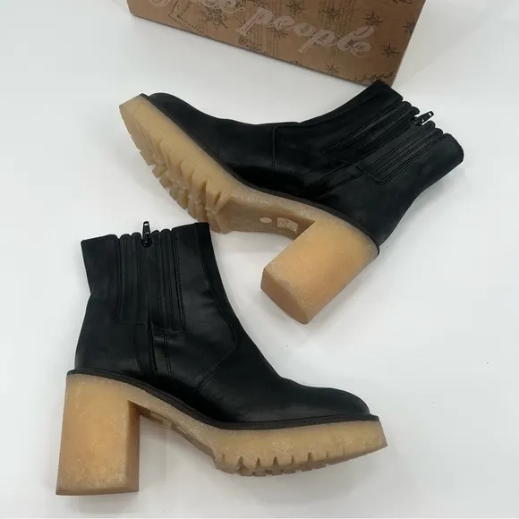 NWT Free People James Chelsea Black Boots Chunky Feels Ankle Booties 38.5 US 8.5