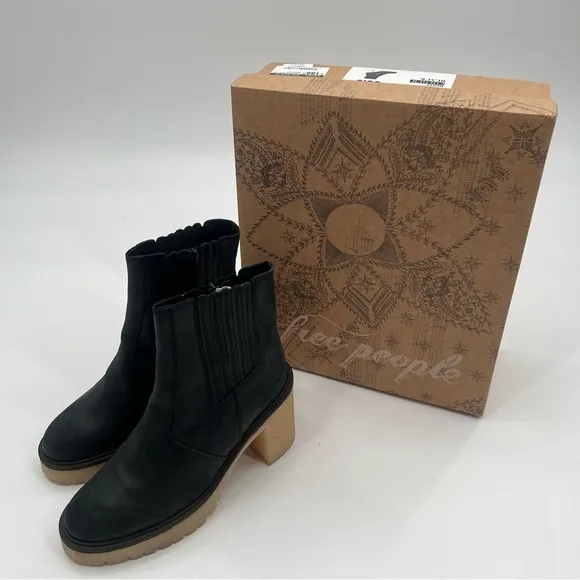 NWT Free People James Chelsea Black Boots Chunky Feels Ankle Booties 38.5 US 8.5